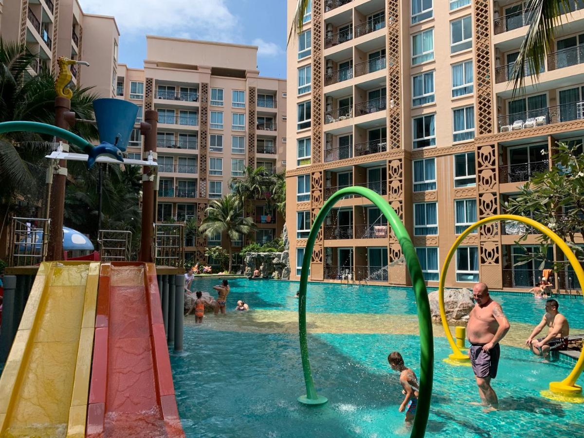 Atlantis Condo Resort Jomtien Beach Exterior photo